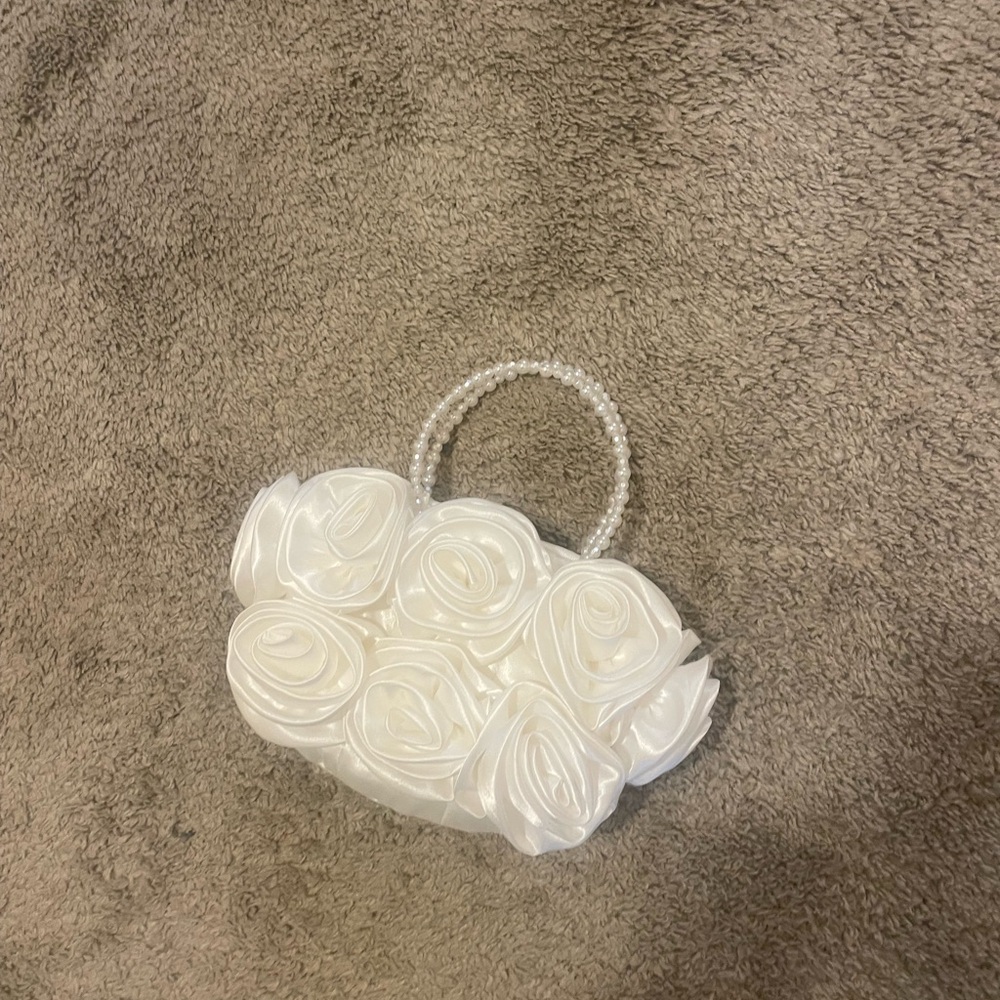 Dolce Vita White Satin Rose Appliqué Pearl-Handle Clutch - Picture 3 of 3